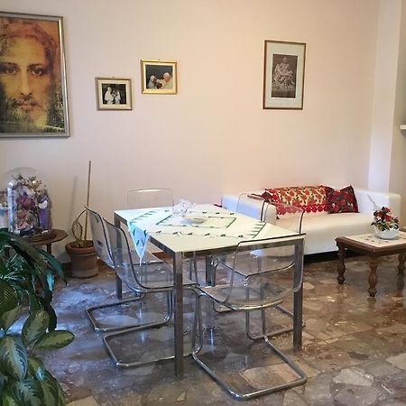 Casa Nostra Signora Hotel Isola Farnese Luaran gambar