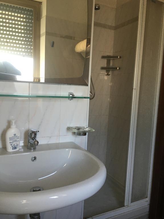 Casa Nostra Signora Hotel Isola Farnese Luaran gambar
