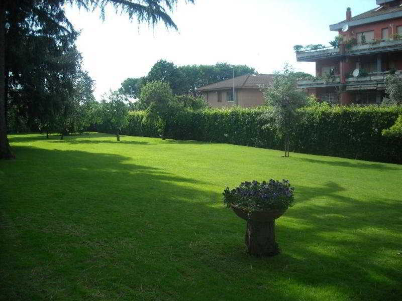 Casa Nostra Signora Hotel Isola Farnese Luaran gambar