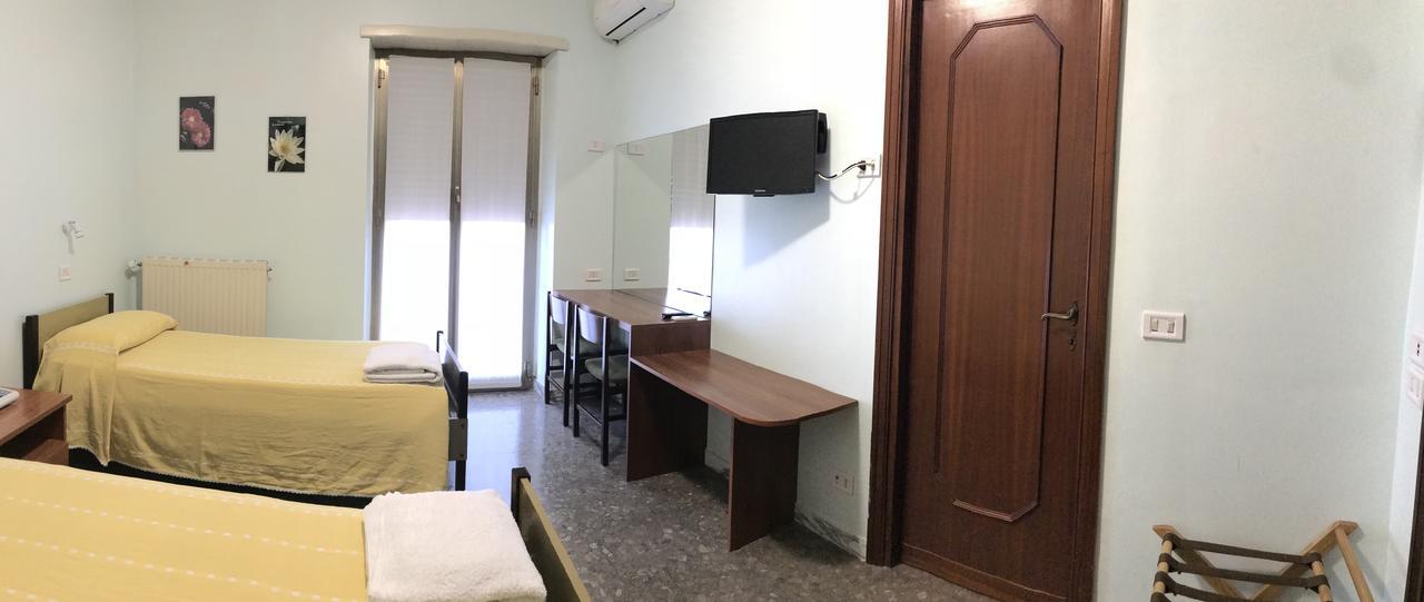 Casa Nostra Signora Hotel Isola Farnese Luaran gambar